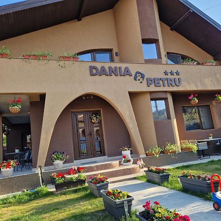 Dania&Petru Residence Tirgu Ocna Luaran gambar