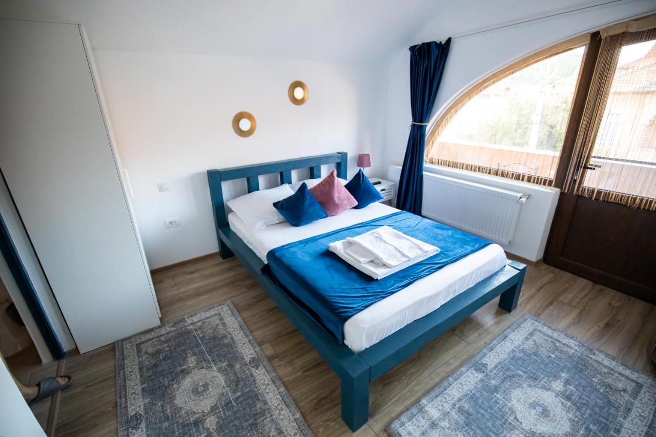 Dania&Petru Residence Tirgu Ocna Luaran gambar