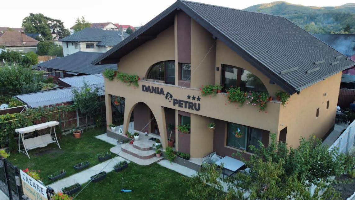 Dania&Petru Residence Tirgu Ocna Luaran gambar